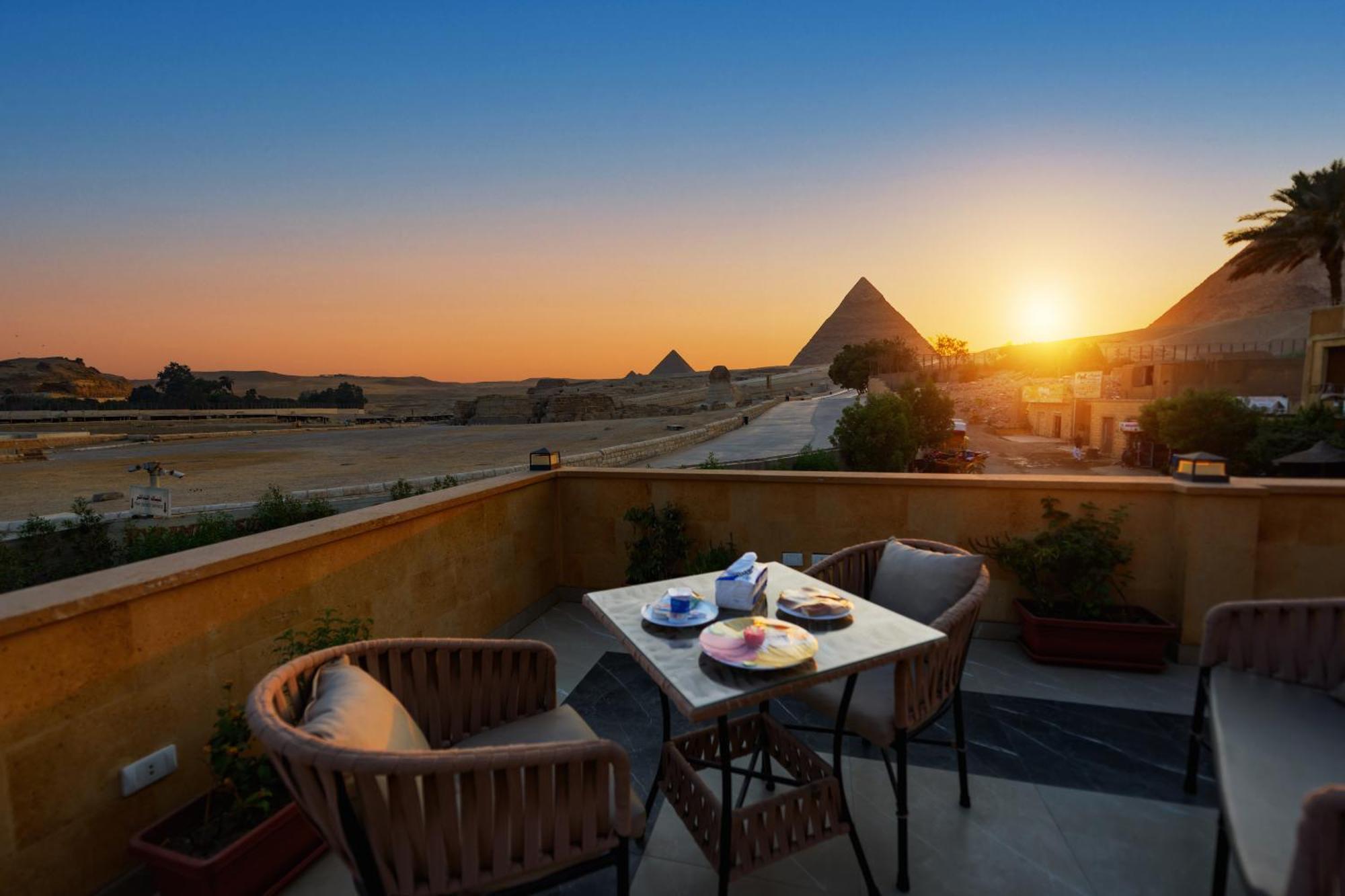 The Gate Hotel Front Pyramids & Sphinx View Kafret el-Gabal Eksteriør bilde