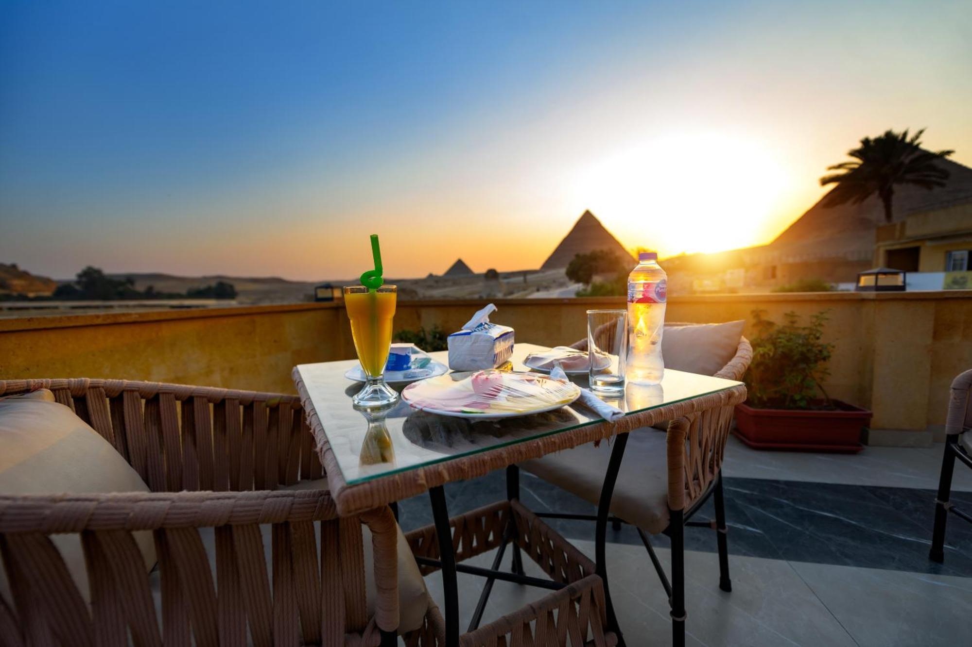 The Gate Hotel Front Pyramids & Sphinx View Kafret el-Gabal Eksteriør bilde